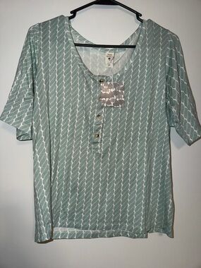 kate quinn Mint Green & White Patterned Henley Top